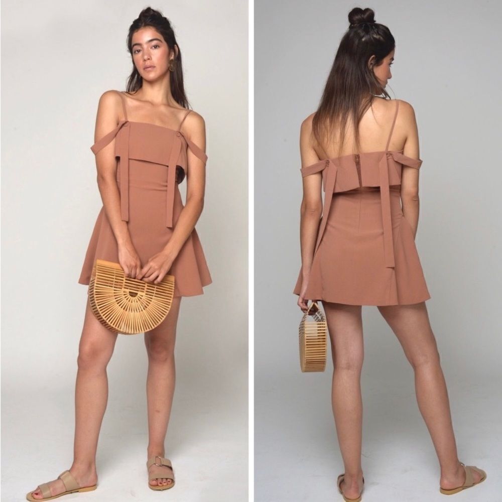 Cistar‎ ⋆ Sanne off the Shoulder Dress Button Accent Mini